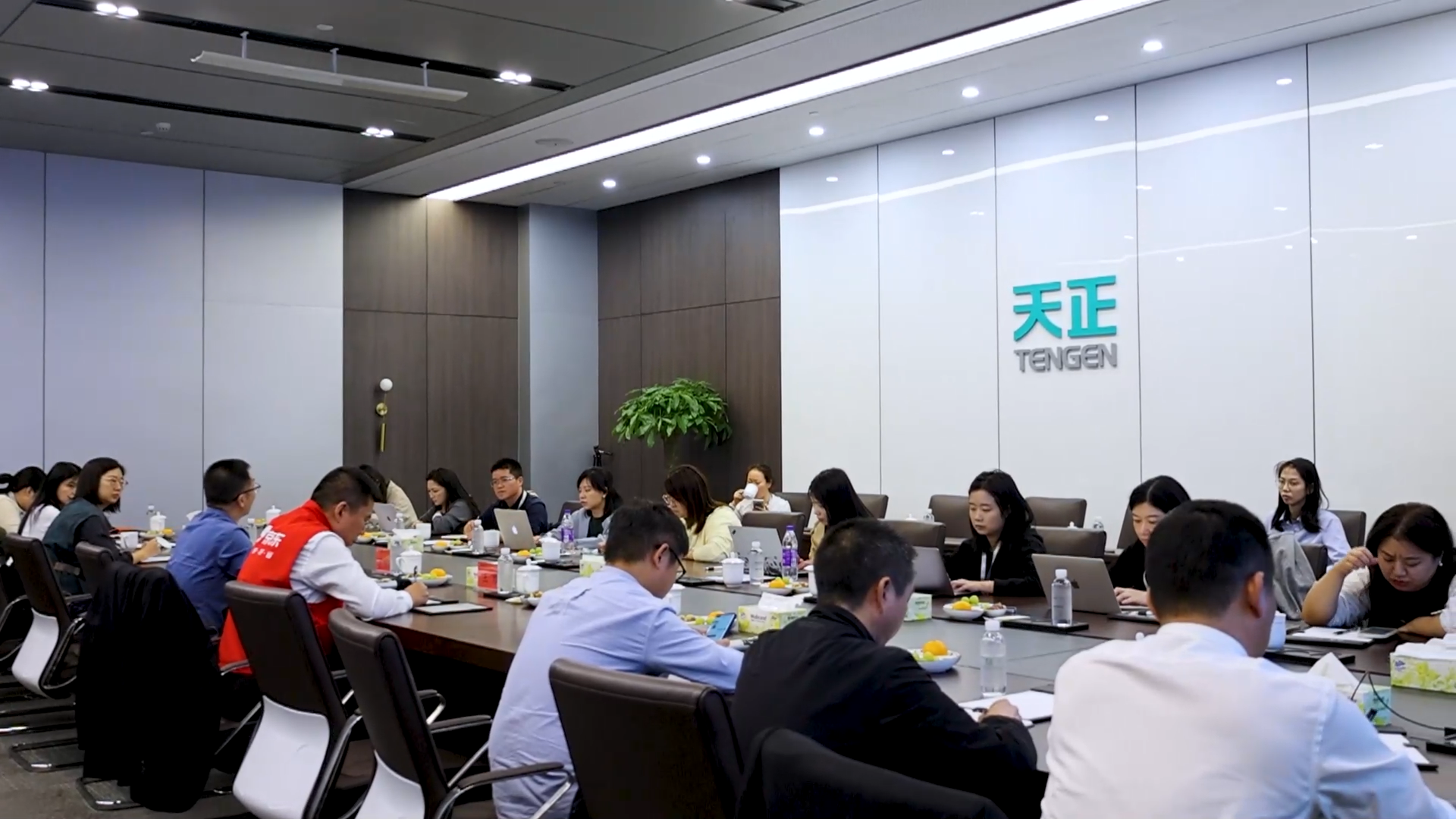 京东工业走进ag旗舰厅网站，探访产业数智化之路！